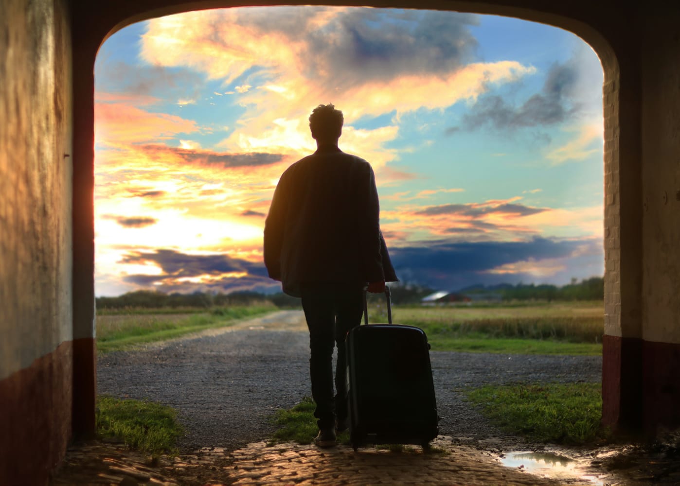 How to Stay Safe While Traveling Alone as a Senior